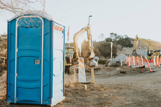 Best Porta potty delivery and setup  in Savoy, IL