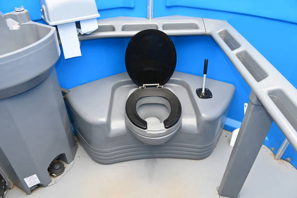 Best Portable toilet rental for construction  in Savoy, IL